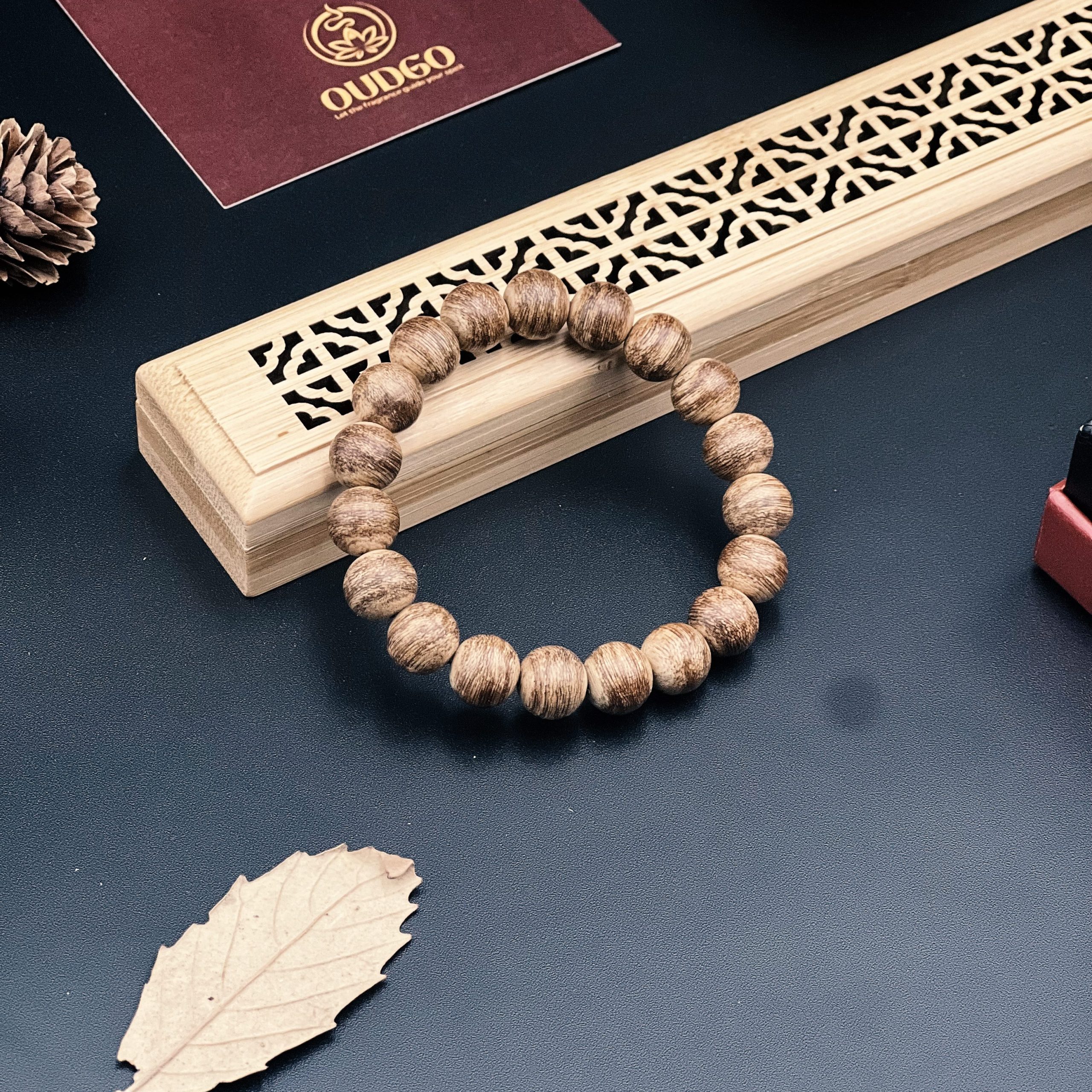 Round bead bracelets are the most popular because their smooth, symmetrical shape is comfortable to wear, symbolizes completeness and harmony, and enhances the natural elegance of the material.